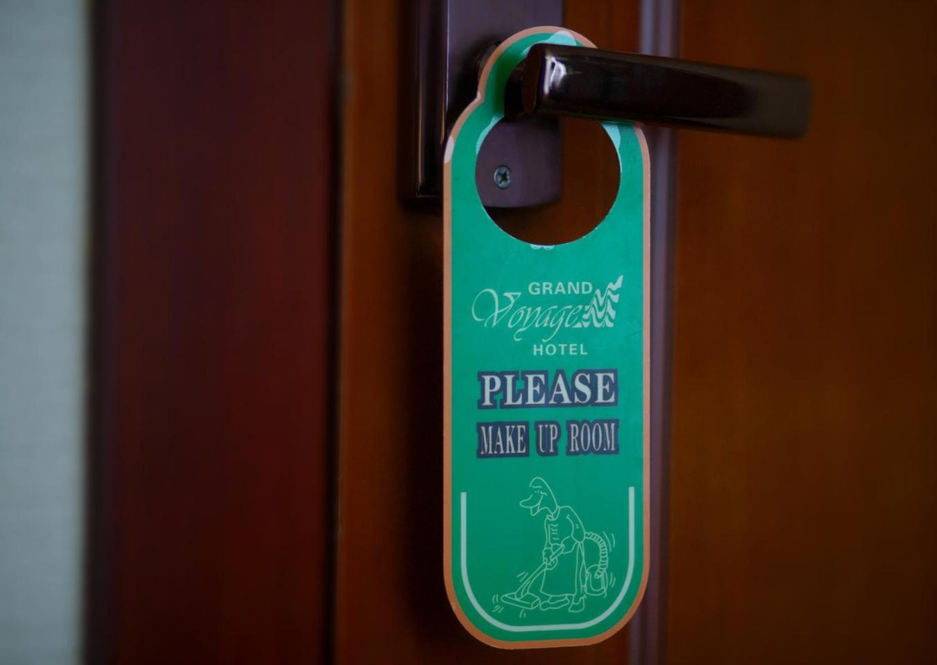 Grand Voyage Hotel Алма Ата Екстериор снимка