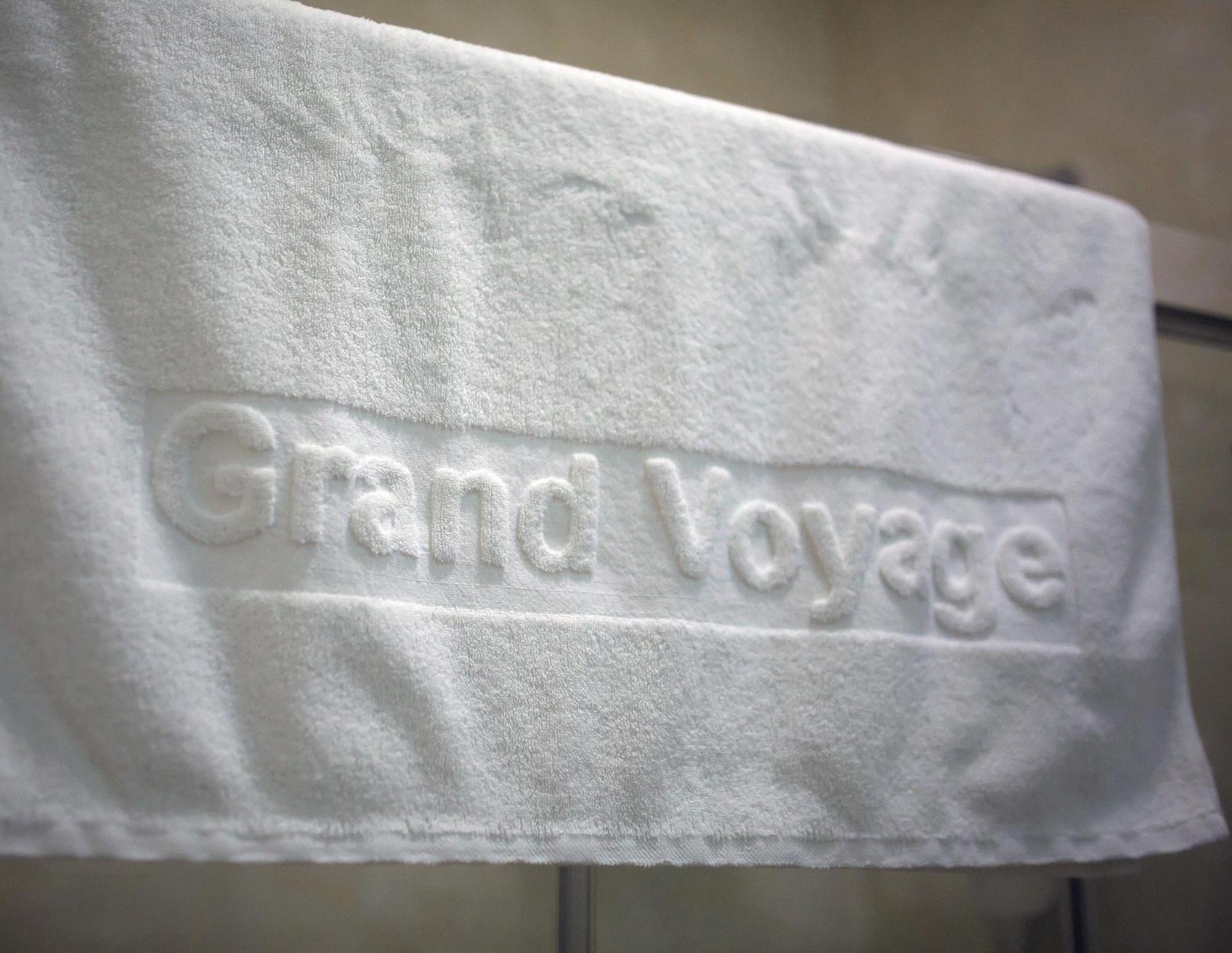 Grand Voyage Hotel Алма Ата Екстериор снимка