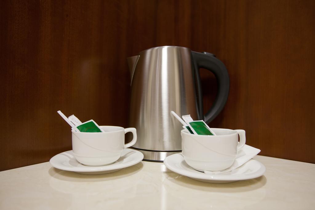Grand Voyage Hotel Алма Ата Екстериор снимка